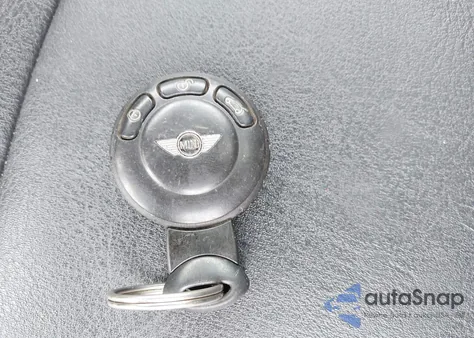 2008 Mini Cooper S z USA, uszkodzony, nr VIN WMWMF73578TV33020